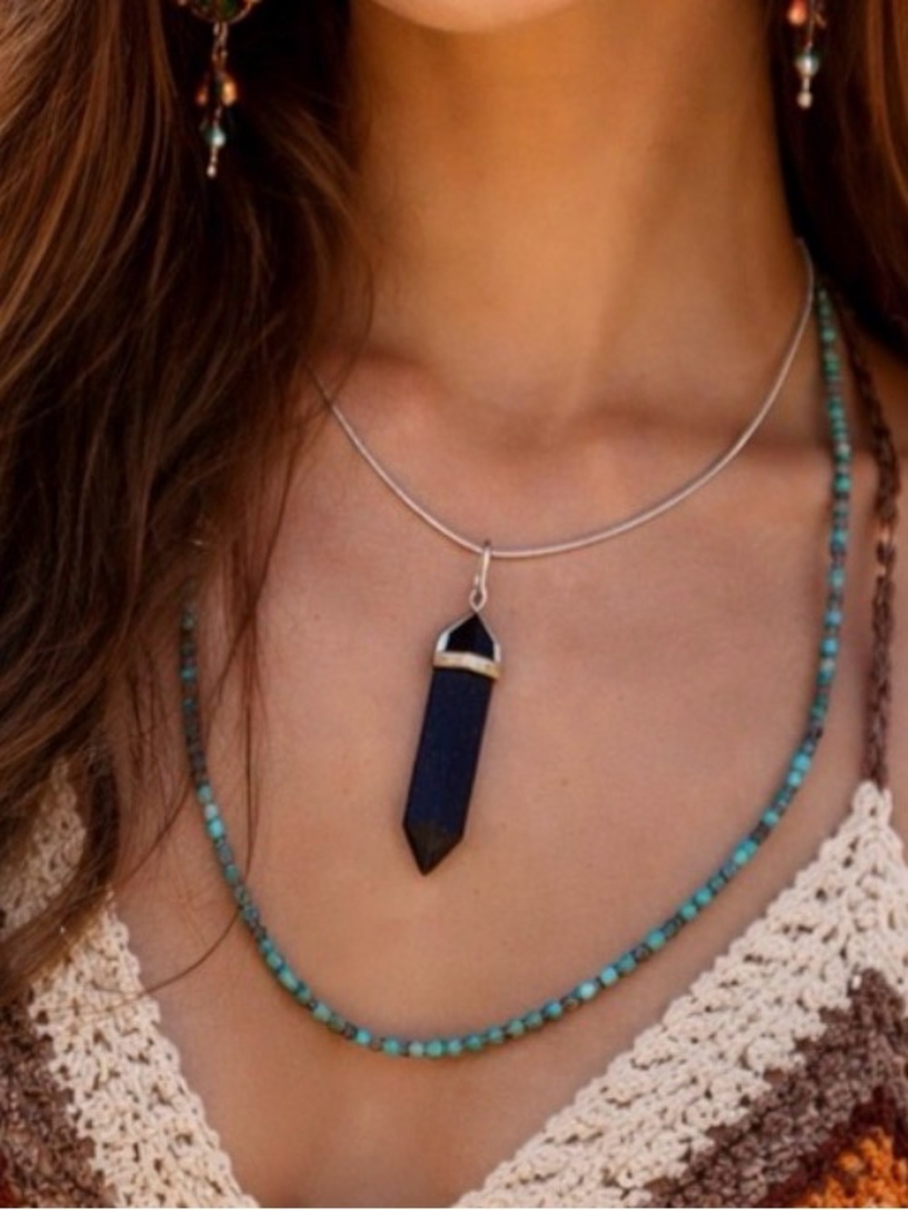 Blue Goldstone Crystal Point Pendant Necklace Silver-Tone Wire Choker Sparkly Ge